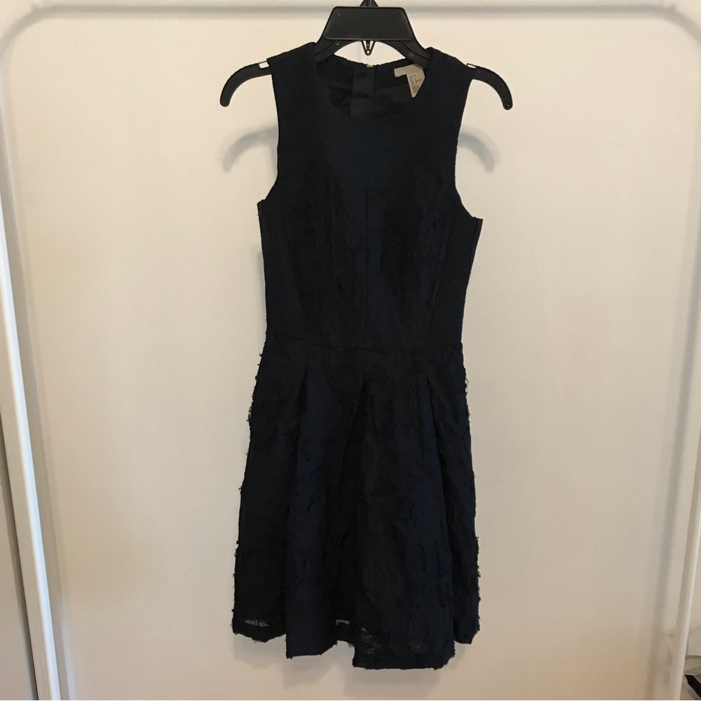 H&M sleeveless dress with pockets zipper in back